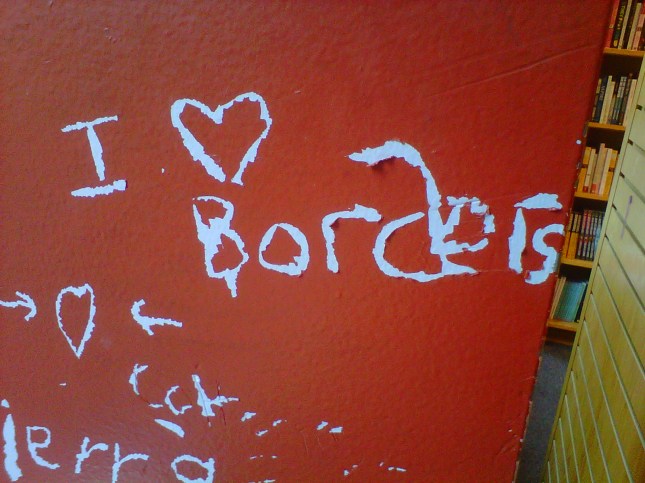 We heart graffiti We heart graffiti